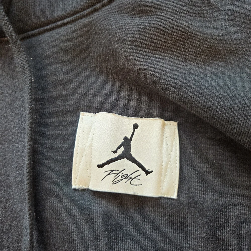 Jordan Flight Loose Fit Black Pullover Hoodie with Iconic Logo Patch, Size Med - Picture 2 of 8